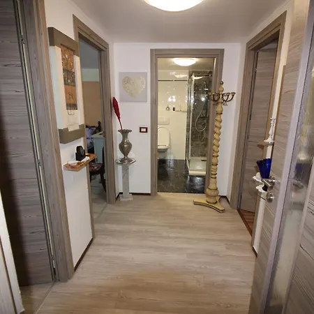 Casa Heli 2 Apartment San Zeno di Montagna