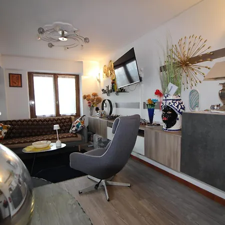 Apartment Casa Heli 2 *